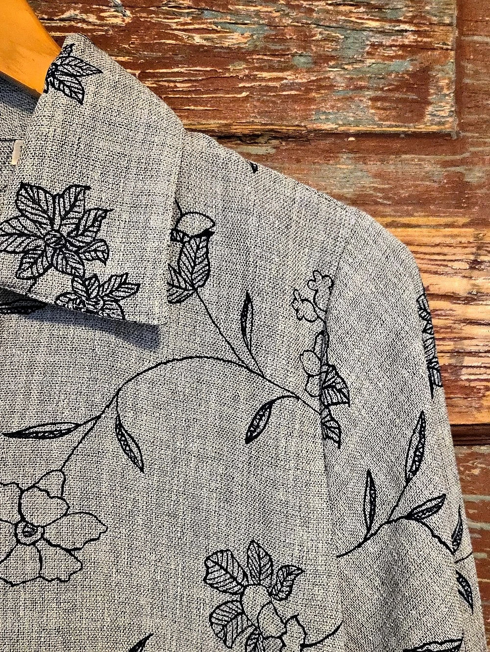 NWOT Draper's & Damon's Navy Blue Floral Embroidered Button-Front Shirt - Picture 5 of 8